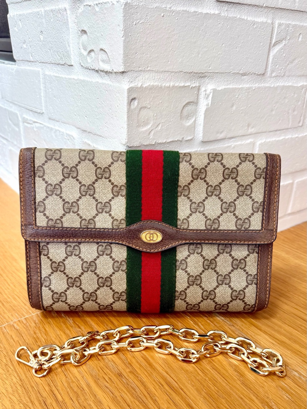 Gucci Authentic Vintage GG Supreme Sherry Line Clutch